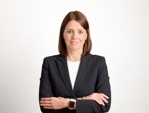 Dr. Silvia Ausserer